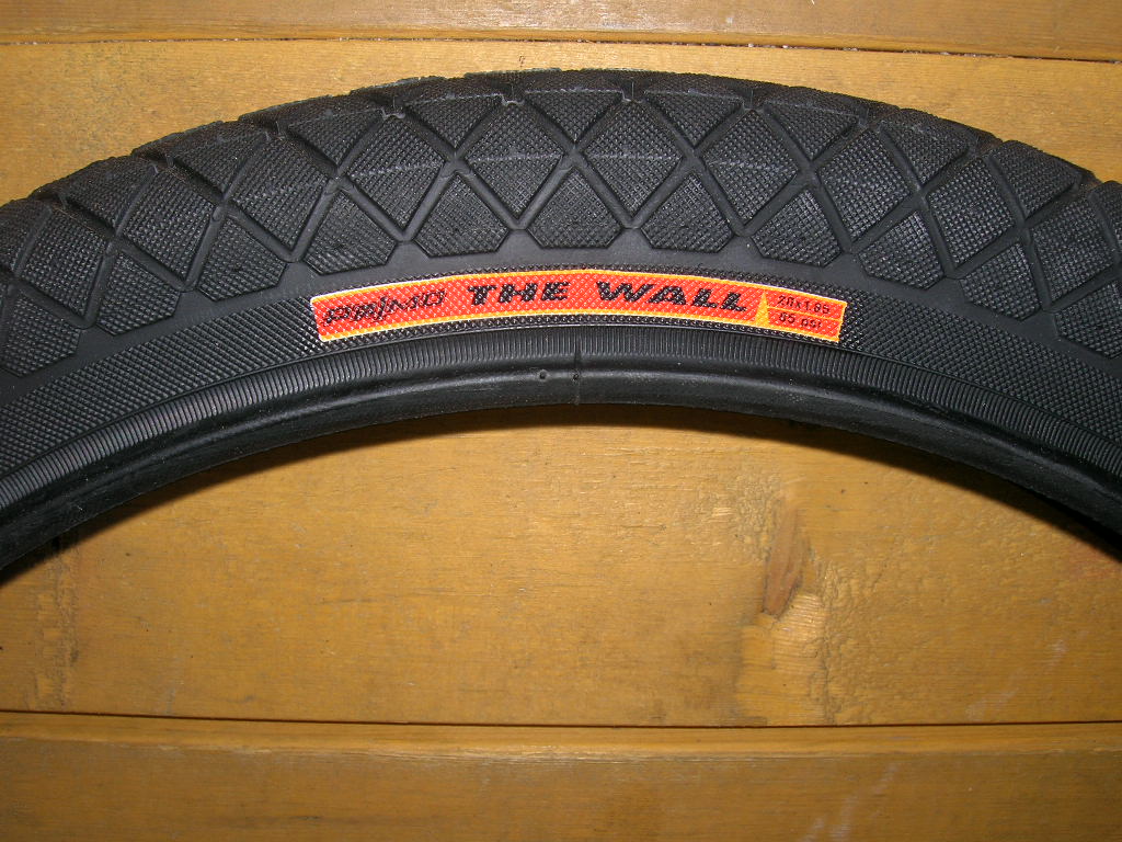 primo the wall tire